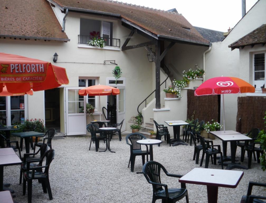 Hotel La Madeleine Saint-Benoît-sur-Loire Exterior foto